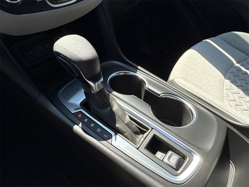 Used 2023 Chevrolet Equinox LS w/ LS Convenience Package image 30