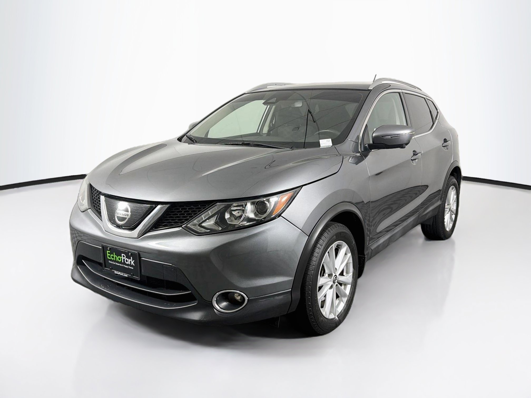 Used 2019 Nissan Rogue Sport SV w/ Technology Package FWD image 3