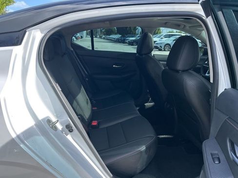 Used 2021 Nissan Sentra SR w/ SR Premium Package image 44