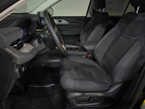 New 2026 Ford Explorer Active AWD/4WD image 17