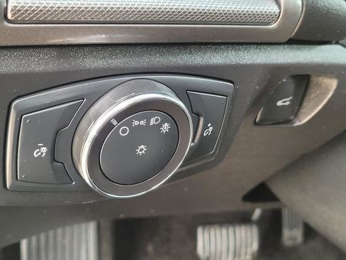 Used 2018 Ford Fusion SE image 22