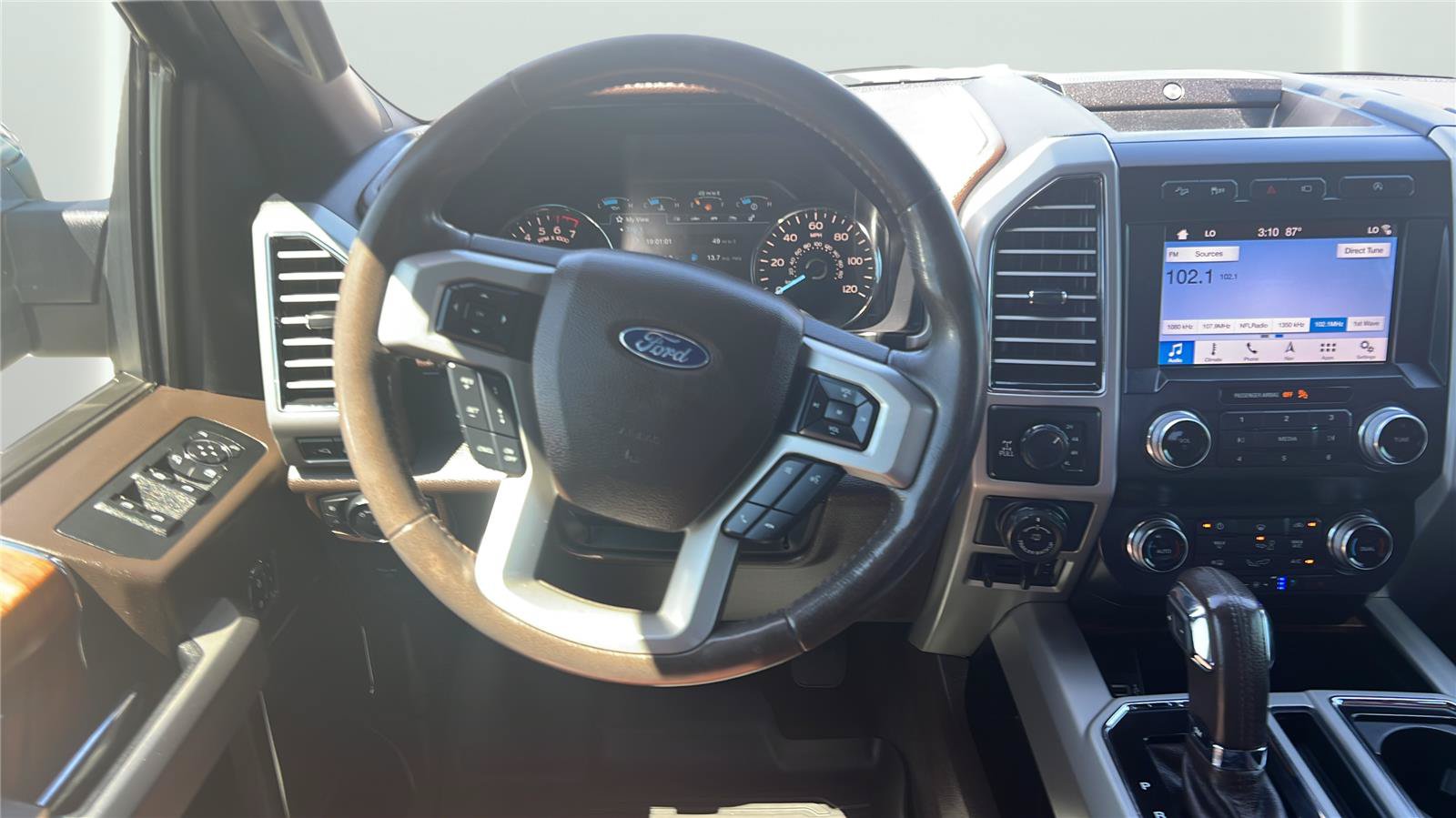 Used 2019 Ford F150 King Ranch w/ Equipment Group 601A Luxury AWD/4WD image 11