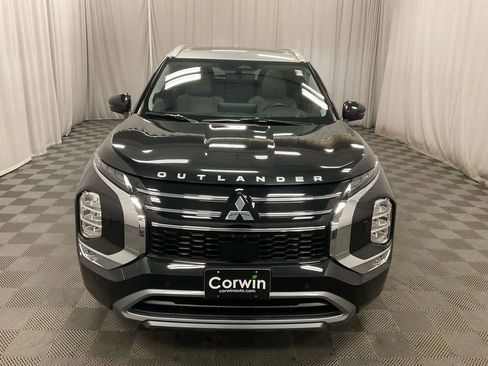 Used 2025 Mitsubishi Outlander AWD image 7