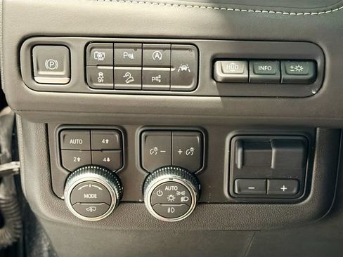 Used 2023 GMC Yukon Denali Ultimate AWD/4WD image 10