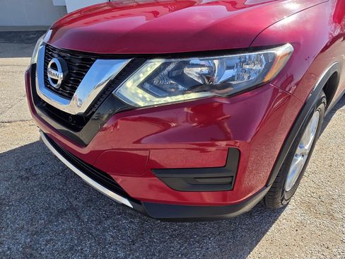 Used 2017 Nissan Rogue SV image 36