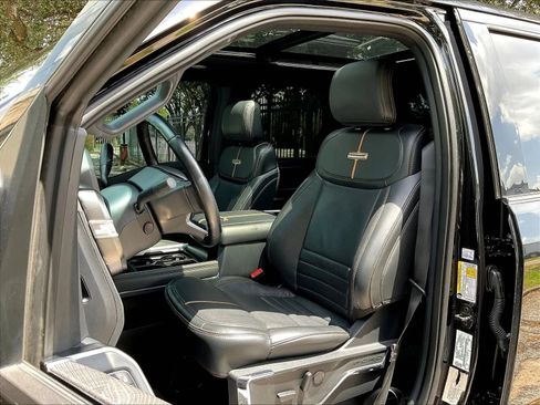 Used 2023 Ford F450 Platinum w/ FX4 Off-Road Package AWD/4WD image 13