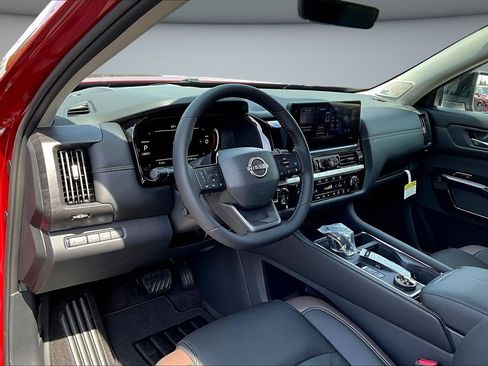 New 2026 Nissan Pathfinder Platinum AWD/4WD image 7