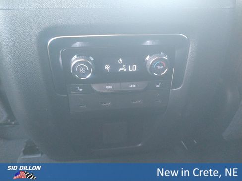 New 2026 Chevrolet Suburban Premier image 10