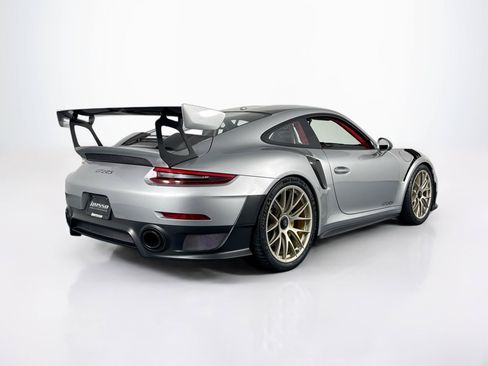 Used 2018 Porsche 911 GT2 RS RWD image 5