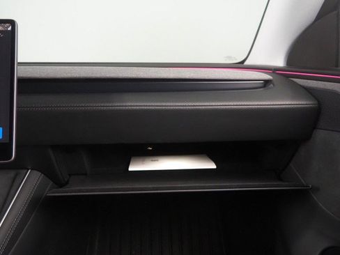 Used 2026 Tesla Model Y Long Range RWD image 43
