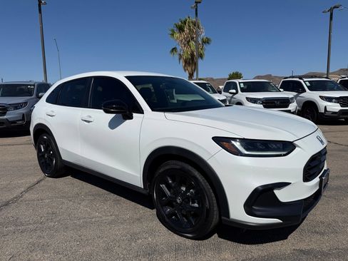 Certified 2025 Honda HR-V Sport image 3