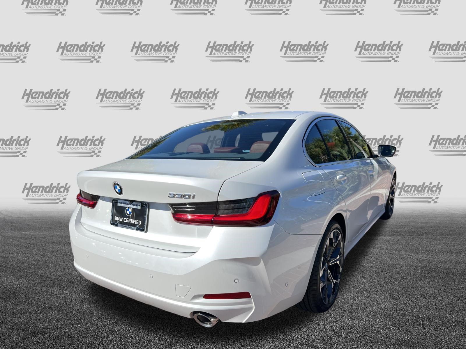 Certified 2025 BMW 330i Sedan RWD image 10