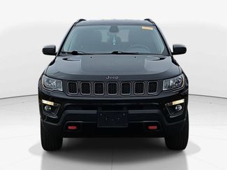 Used 2019 Jeep Compass Trailhawk video 2