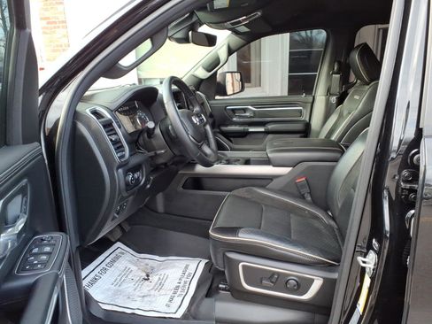 Used 2023 RAM 1500 Laramie image 8