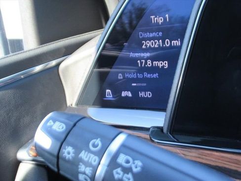 Used 2023 Cadillac Escalade Premium Luxury image 27