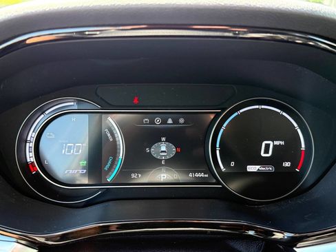 Used 2020 Kia Niro EX Premium FWD image 13