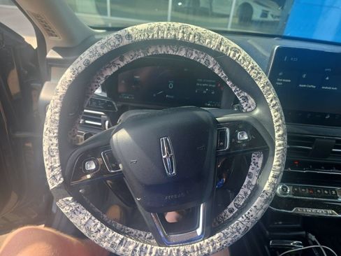 Used 2023 Lincoln Corsair AWD image 8