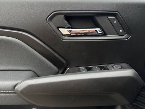 Used 2024 Chevrolet Colorado LT w/ LT Convenience Package RWD image 11