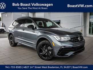 Certified 2023 Volkswagen Tiguan SE R-Line FWD video 1