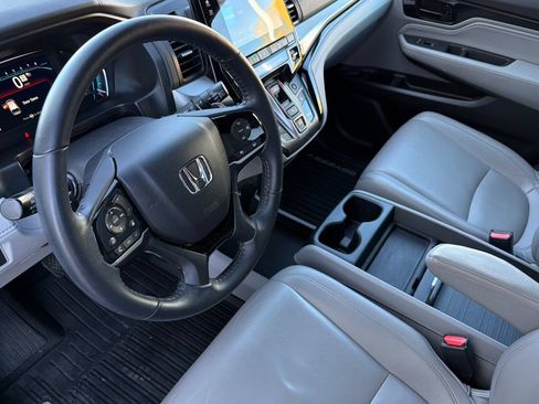 Used 2023 Honda Odyssey Touring image 11