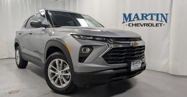 Used 2026 Chevrolet TrailBlazer LS w/ LS Convenience Package AWD/4WD image 1