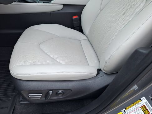 Used 2026 Toyota Grand Highlander AWD image 16