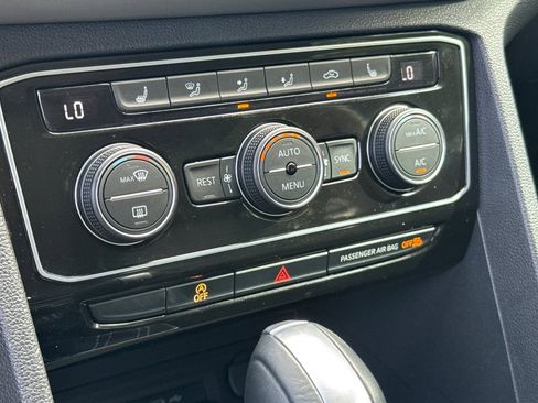 Used 2023 Volkswagen Atlas SE w/ Panoramic Sunroof Package image 21