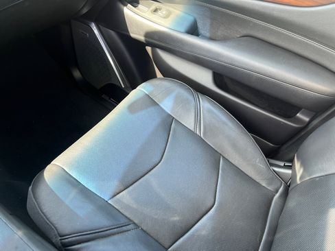 Used 2018 Cadillac Escalade Luxury image 33