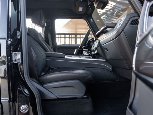Used 2025 Mercedes-Benz G 63 AMG 4MATIC image 41