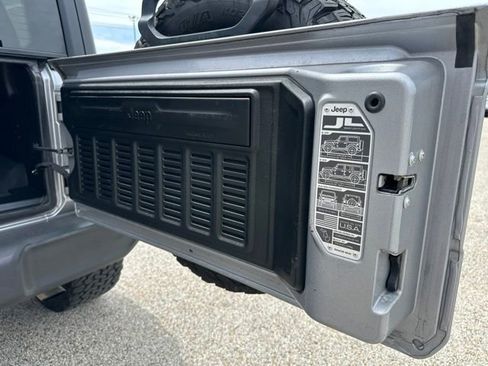 Used 2019 Jeep Wrangler Unlimited Sport S AWD/4WD image 34