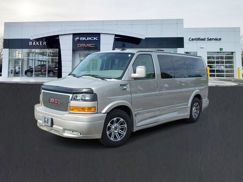 Used 2022 GMC Savana 2500 w/ Enhanced Convenience Package RWD image 1