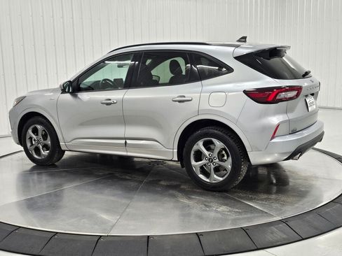 Used 2023 Ford Escape ST-Line Select AWD/4WD image 3