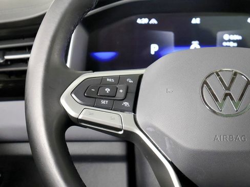 Used 2025 Volkswagen Jetta SE w/ Sunroof Package image 47