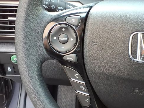 Used 2016 Honda Accord EX image 18