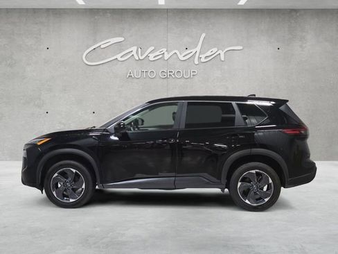 Used 2025 Nissan Rogue SV FWD image 13