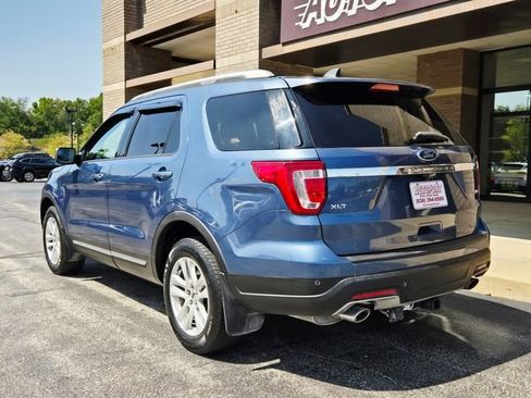 Used 2018 Ford Explorer XLT image 8