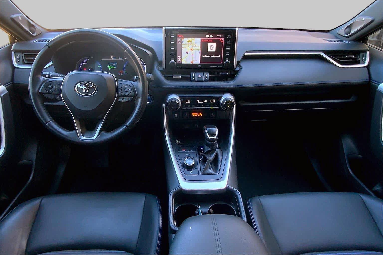 Used 2020 Toyota RAV4 XSE AWD/4WD image 16