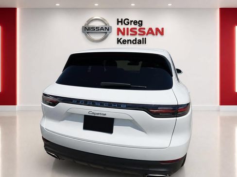 Used 2021 Porsche Cayenne AWD/4WD image 6