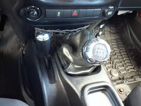 Used 2014 Jeep Wrangler Unlimited Sport w/ Dual Top Group AWD/4WD image 27