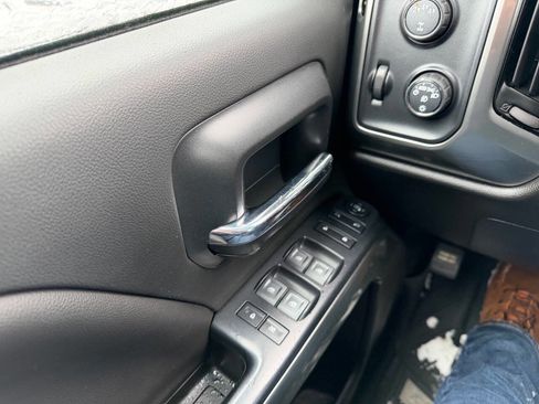 Used 2019 Chevrolet Silverado 2500 LT w/ LT Convenience Package image 15