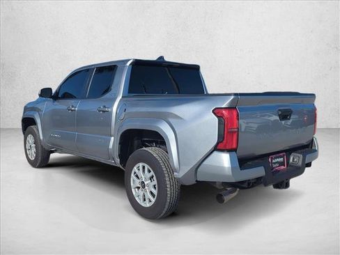 Used 2025 Toyota Tacoma SR5 image 6