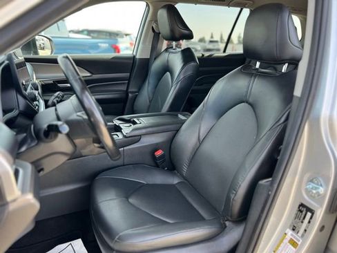 Used 2024 Toyota Grand Highlander XLE image 15