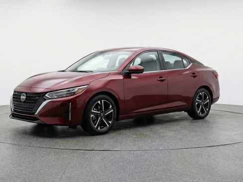 Used 2025 Nissan Sentra SV image 3