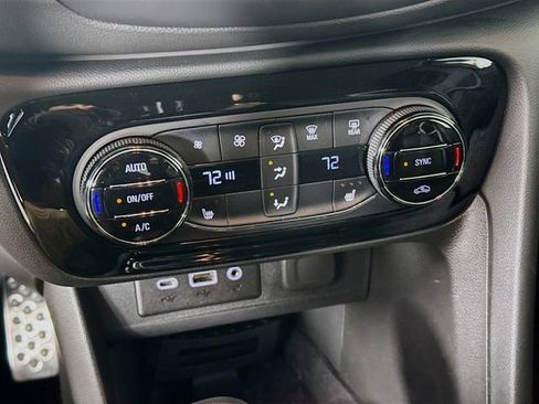 Used 2023 Buick Encore GX Select w/ Sport Touring Package image 19