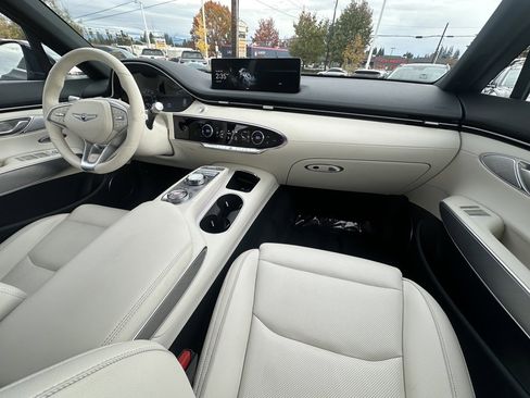 Used 2025 Genesis Electrified GV70 Advanced image 16