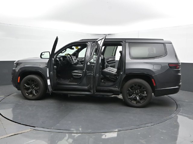 Used 2024 Jeep Wagoneer Series II AWD/4WD image 49