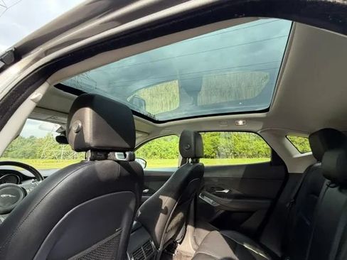Used 2019 Jaguar E-PACE S AWD/4WD image 27