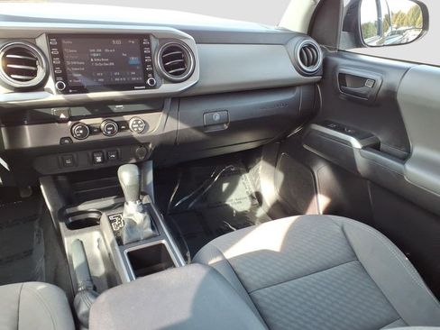 Used 2020 Toyota Tacoma SR5 image 16