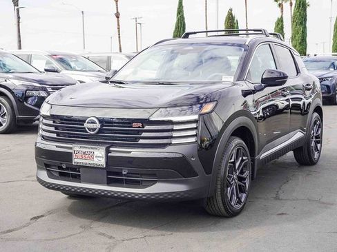 New 2026 Nissan Kicks SR w/ SR Premium Package image 4