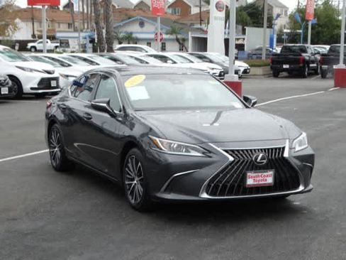 Used 2022 Lexus ES 350 w/ Premium Package image 2